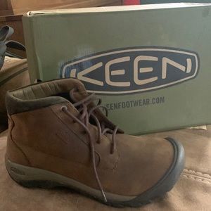 Brand new - never worn Keen “Austin” boot